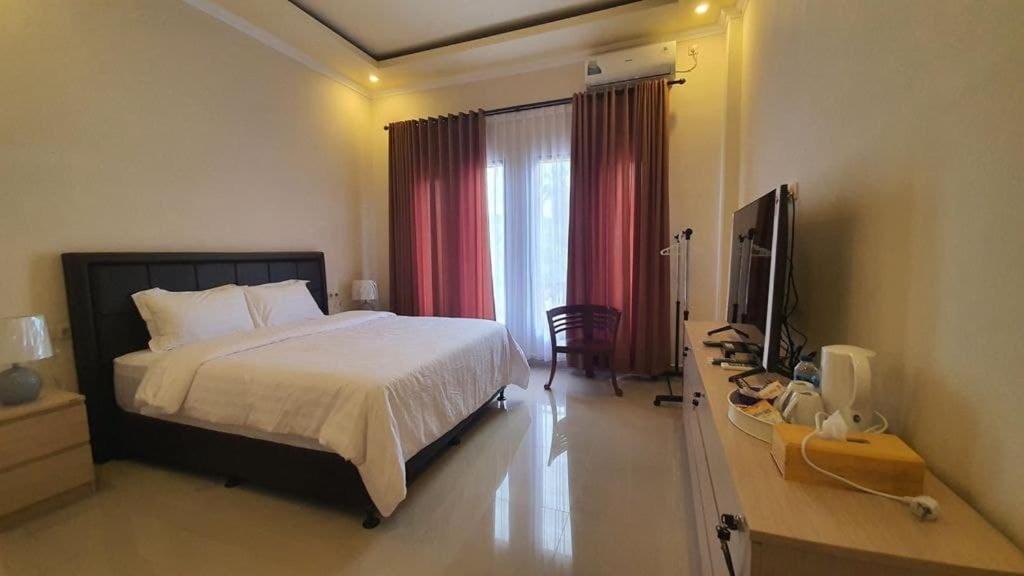 Grand Puri Hotel Batununggul Extérieur photo