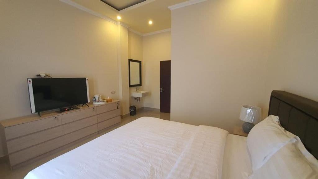 Grand Puri Hotel Batununggul Extérieur photo